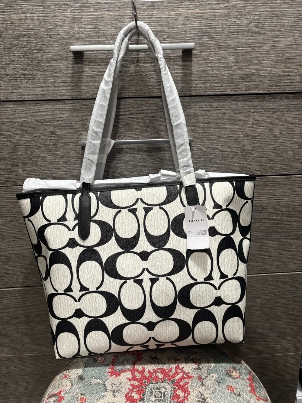 NWT Coach City Tote in Signature Canvas – Black/White